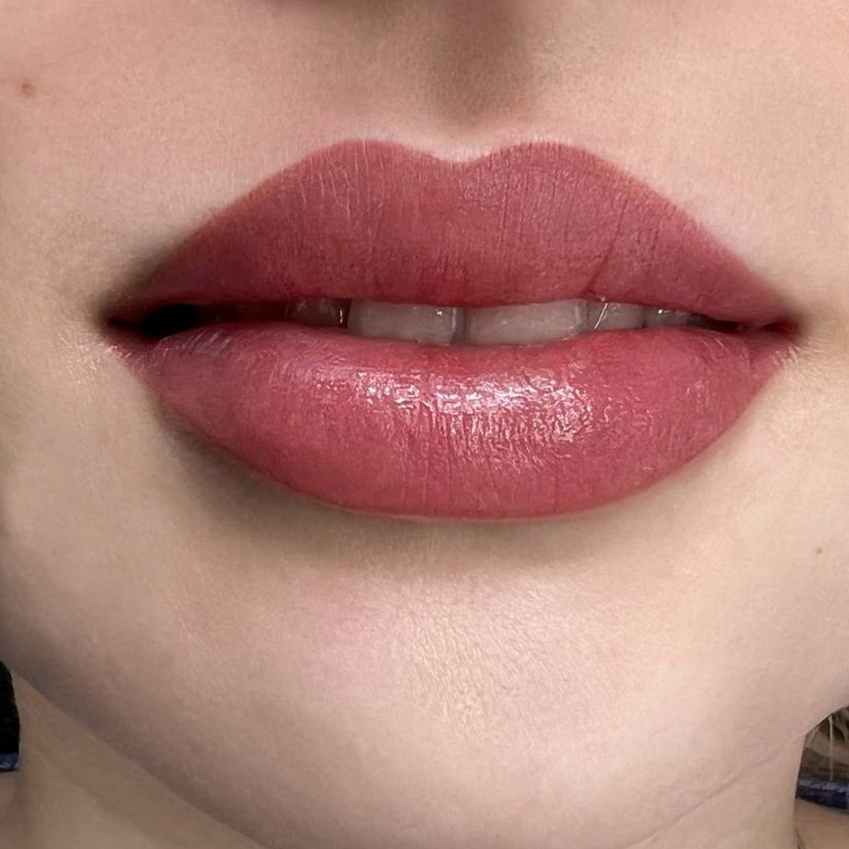 Permamnentní make-up: rtů/Перманентный макияж: губы