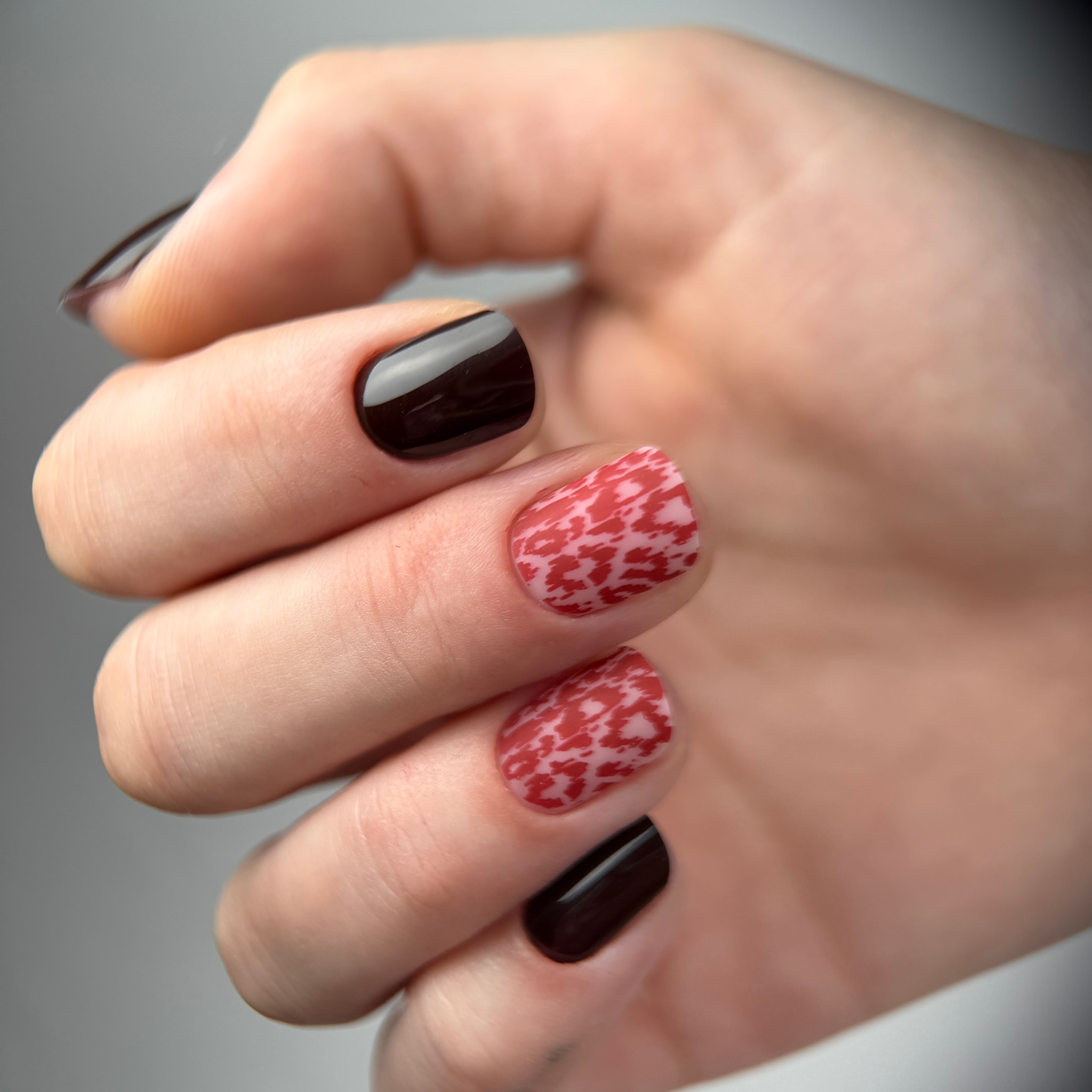 Modeláž, zpevnění gelem + Nailart (120-150 min)