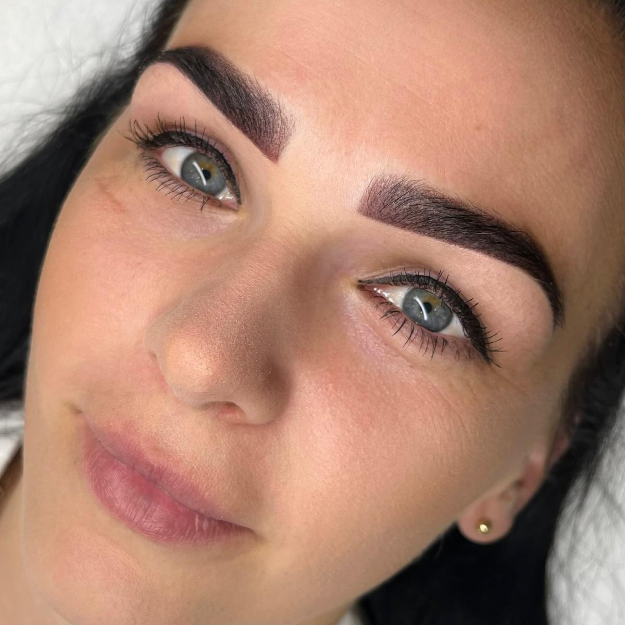 Tetovanie obočia - powder brows