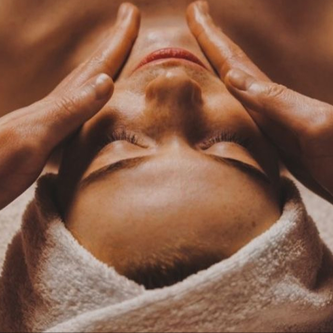 Masáž zad, šíje a hlavy - 90 minut