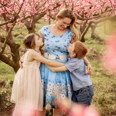 Rozkvetlé broskvové sady - 30 minut