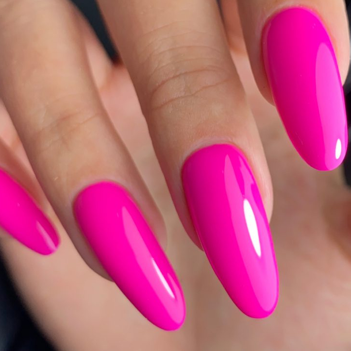 Manicura Completa con Esmalte Semipermanente - Desde 26€