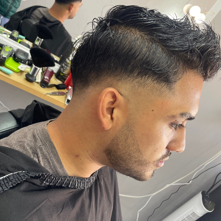 Desvanecido medio y barba