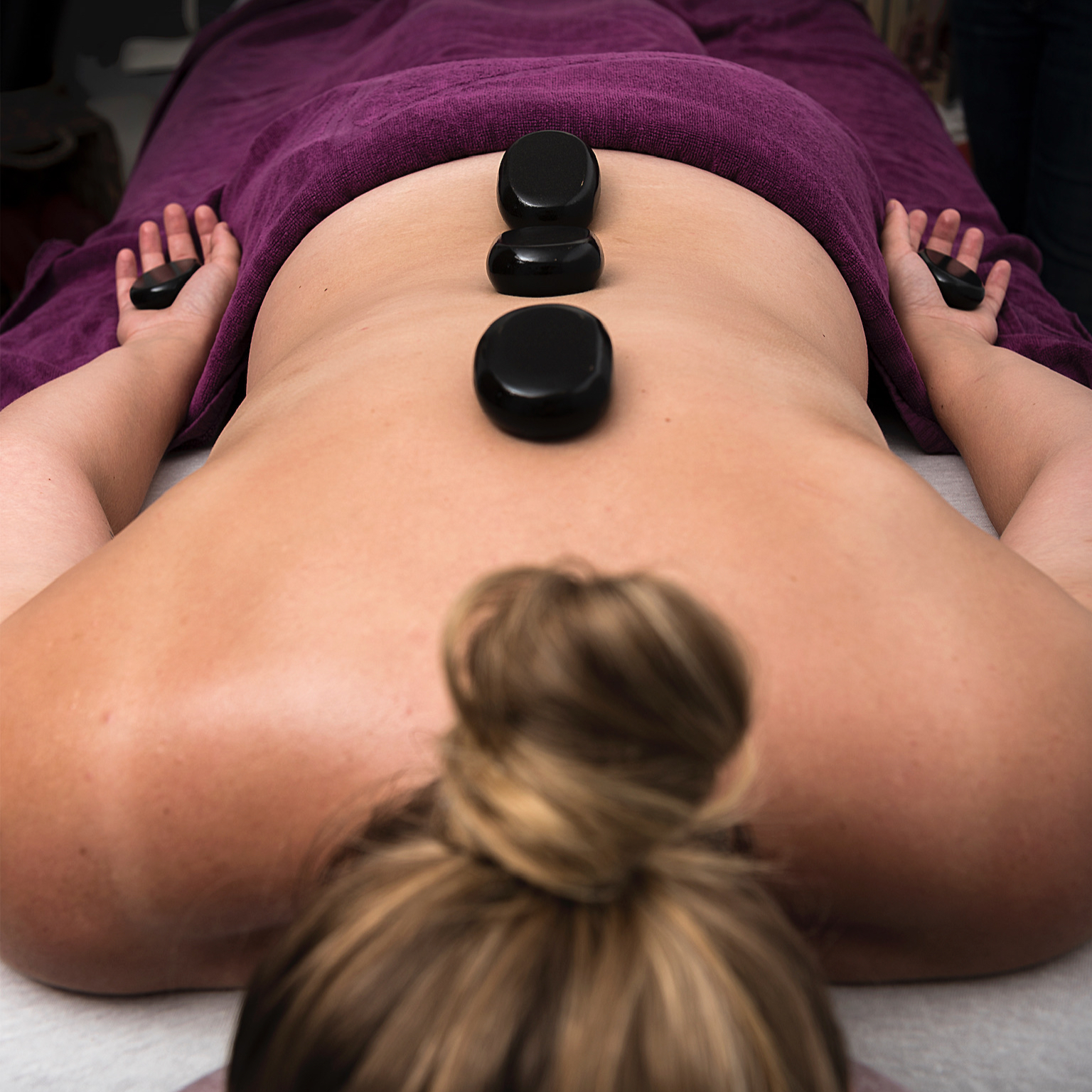 Hot Stone Massage 70min