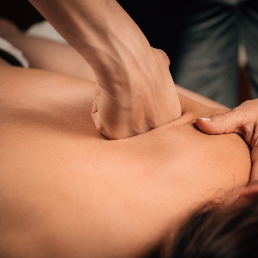 Masáž zad a šíje 90 minut