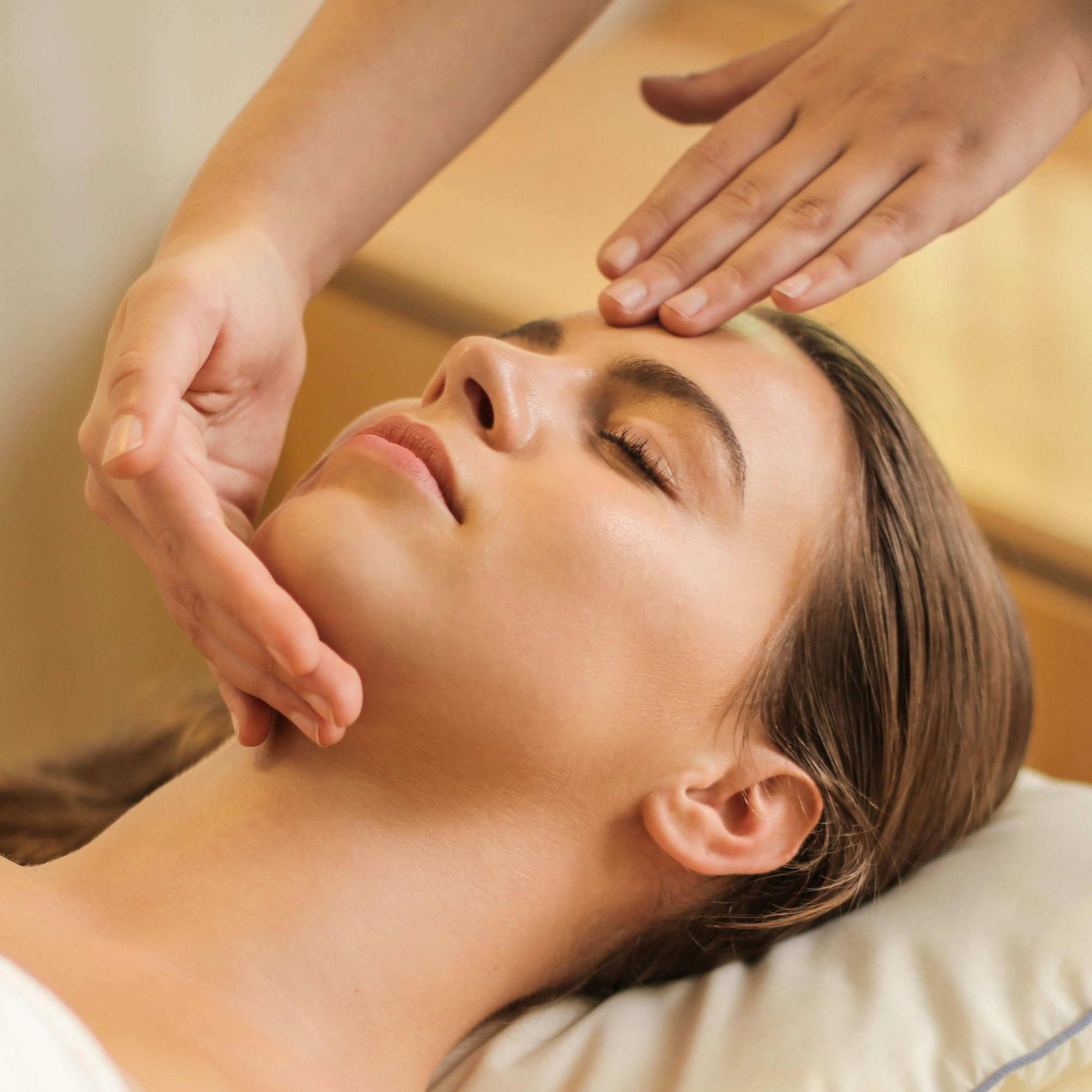 Bukální liftingová masáž 60 min