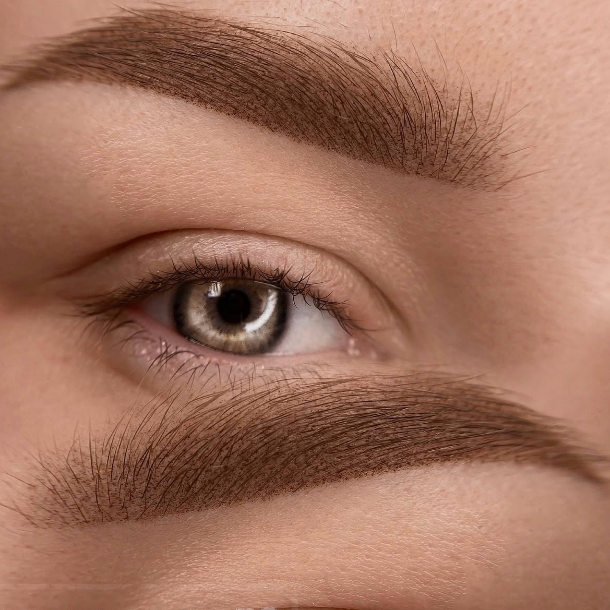 Tetovanie obočia OMBRE (tieňovanie)