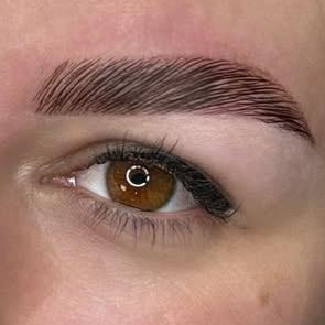 Perfect Brow : Browlift + restructuration + teinture hybride