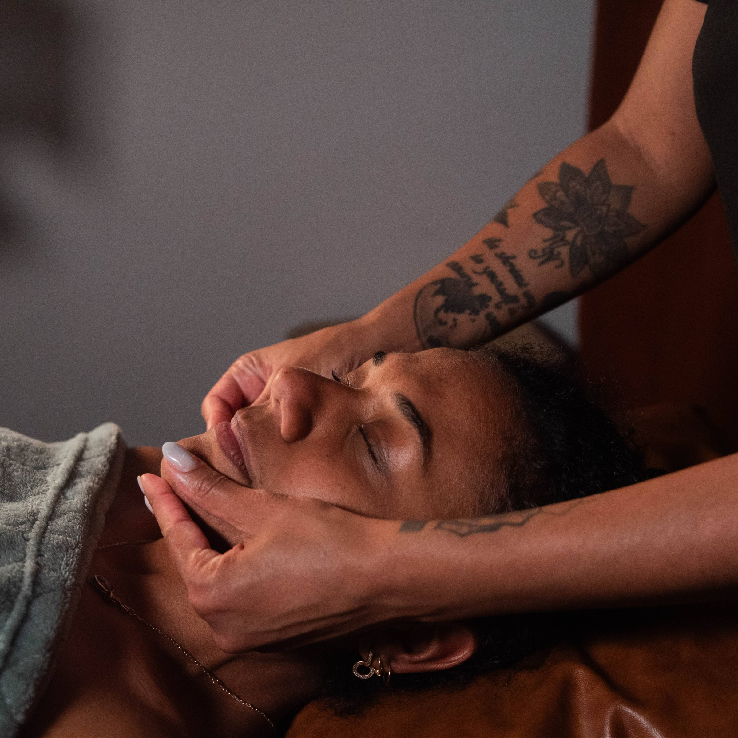 Massage shiro abhyanga - 30 min