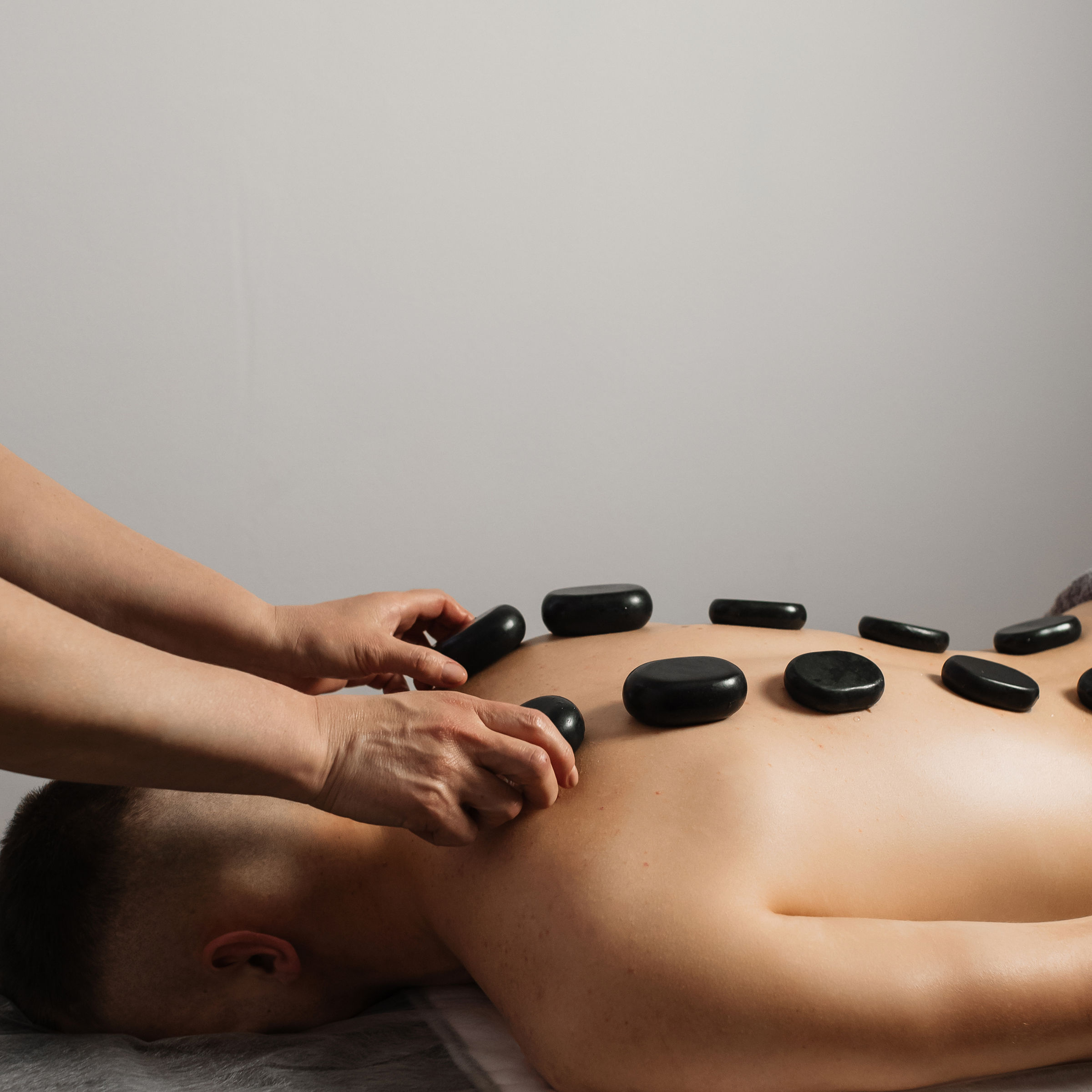 Masáž lávovými kameny