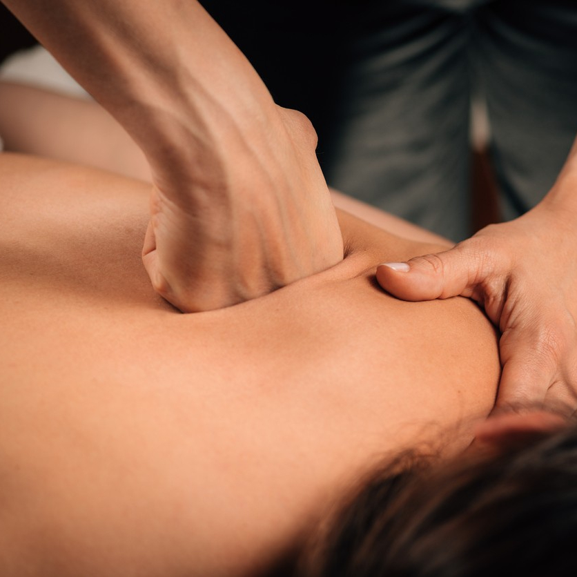 Masáž zad a šíje 60 minut