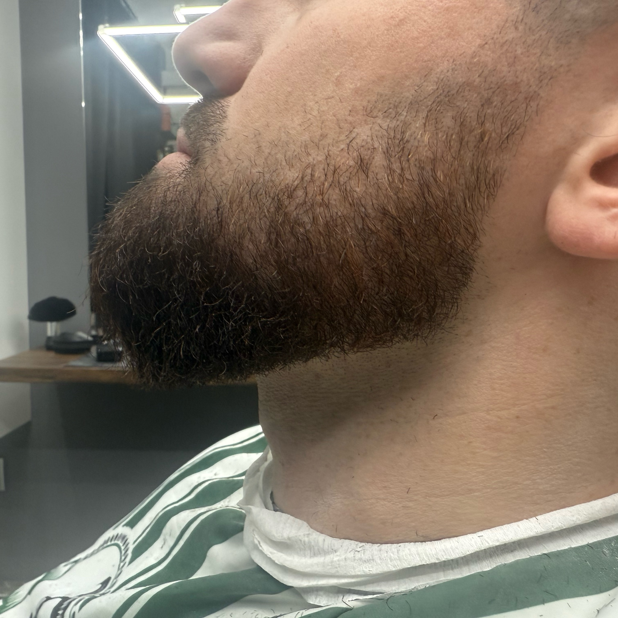 Zastřihování vousů