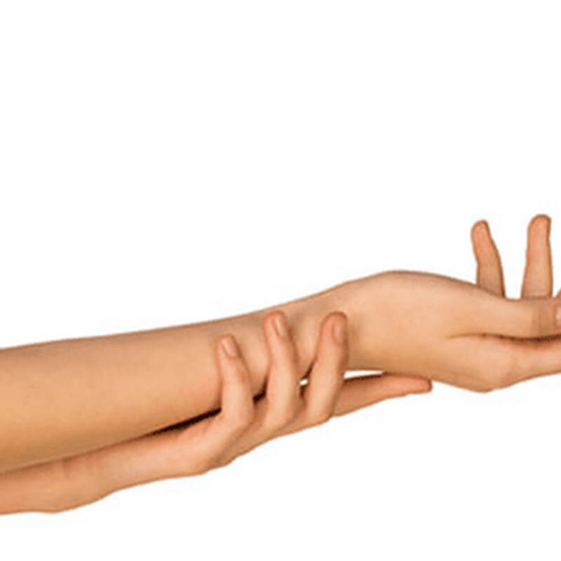 Epilation femme bras complets