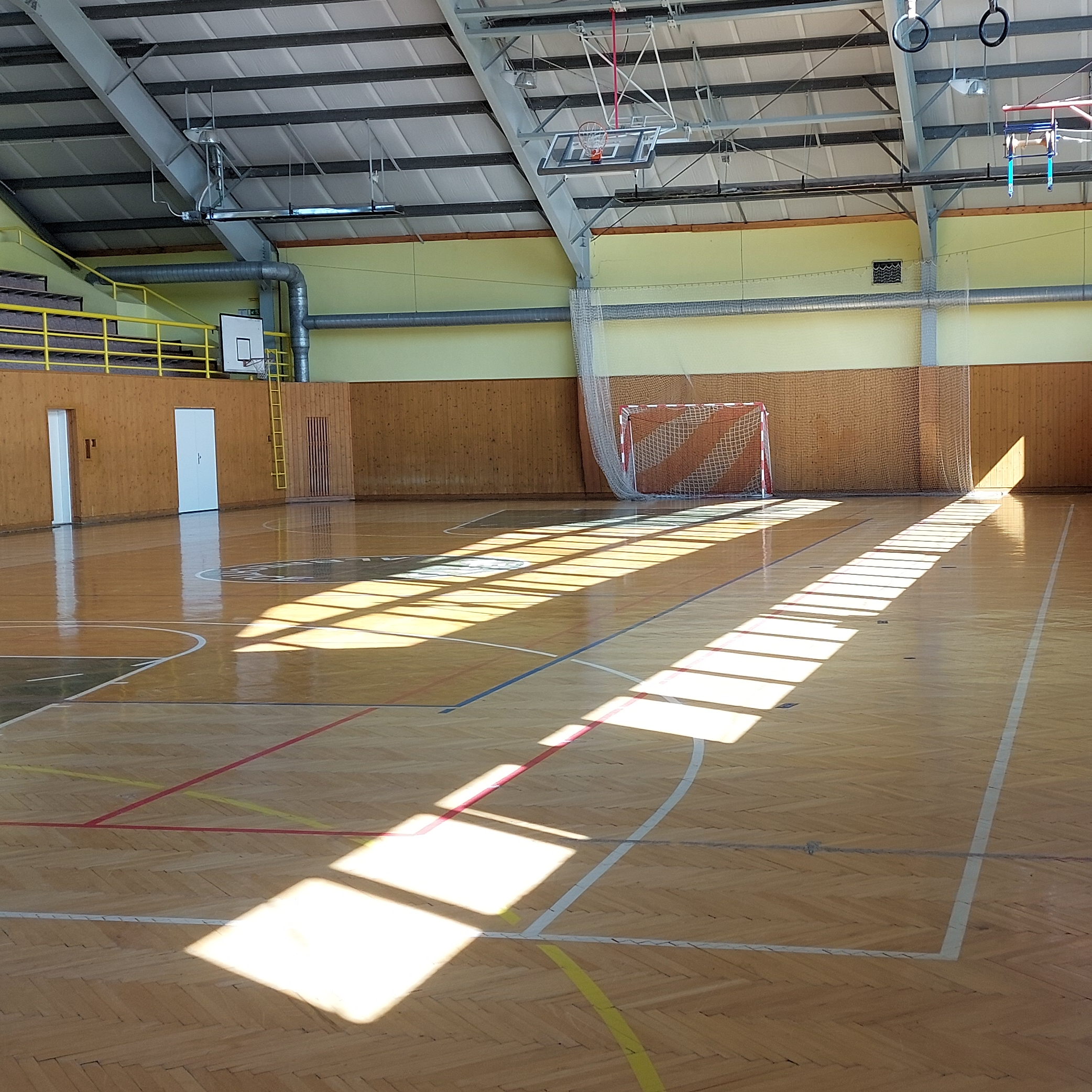 Velký tělocvična na 2 hod.