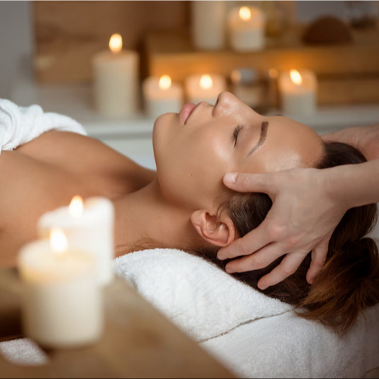 Relaxáló arc– fej- nyak és vállmasszázs