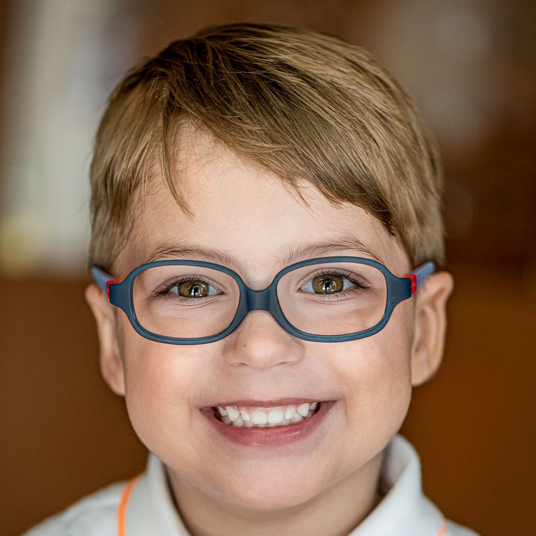 Kontrola zraku dieťaťa po prechádzajúcom vyšetrení našej lekárky