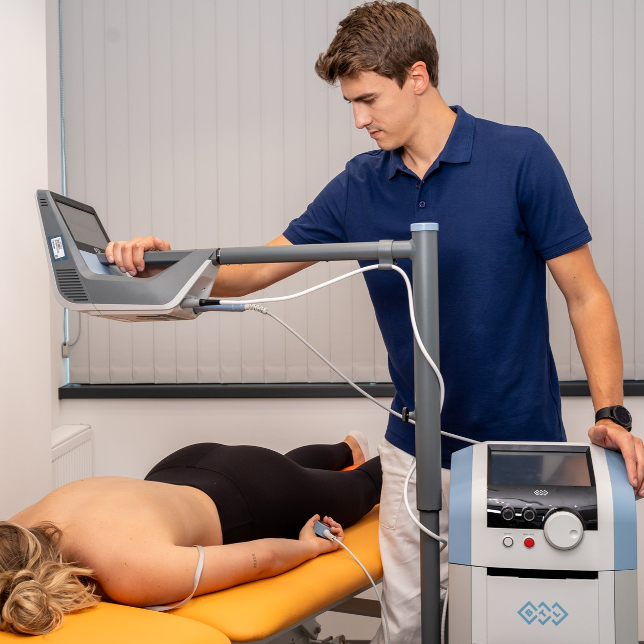 Přístrojová terapie Super Inductive systém nebo Laser