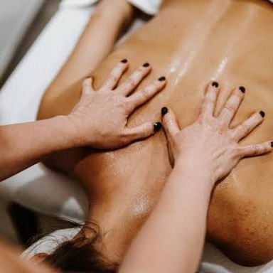 Mix Masáž - Dokonalá kombinace relaxace a smyslnosti-30 minut