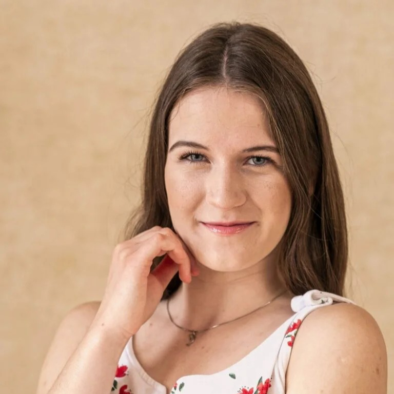 Sensual holistic massage 3 hours with JULLILA