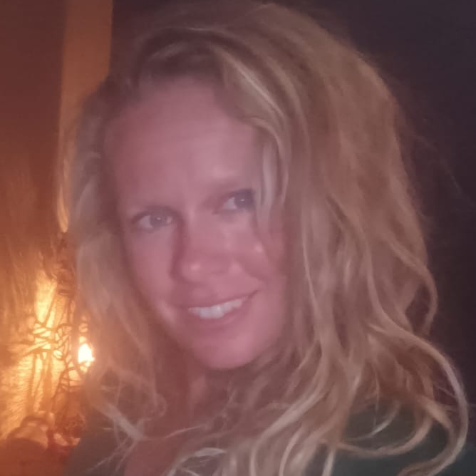 Sensual holistic massage 1 hour with ALEGRIA