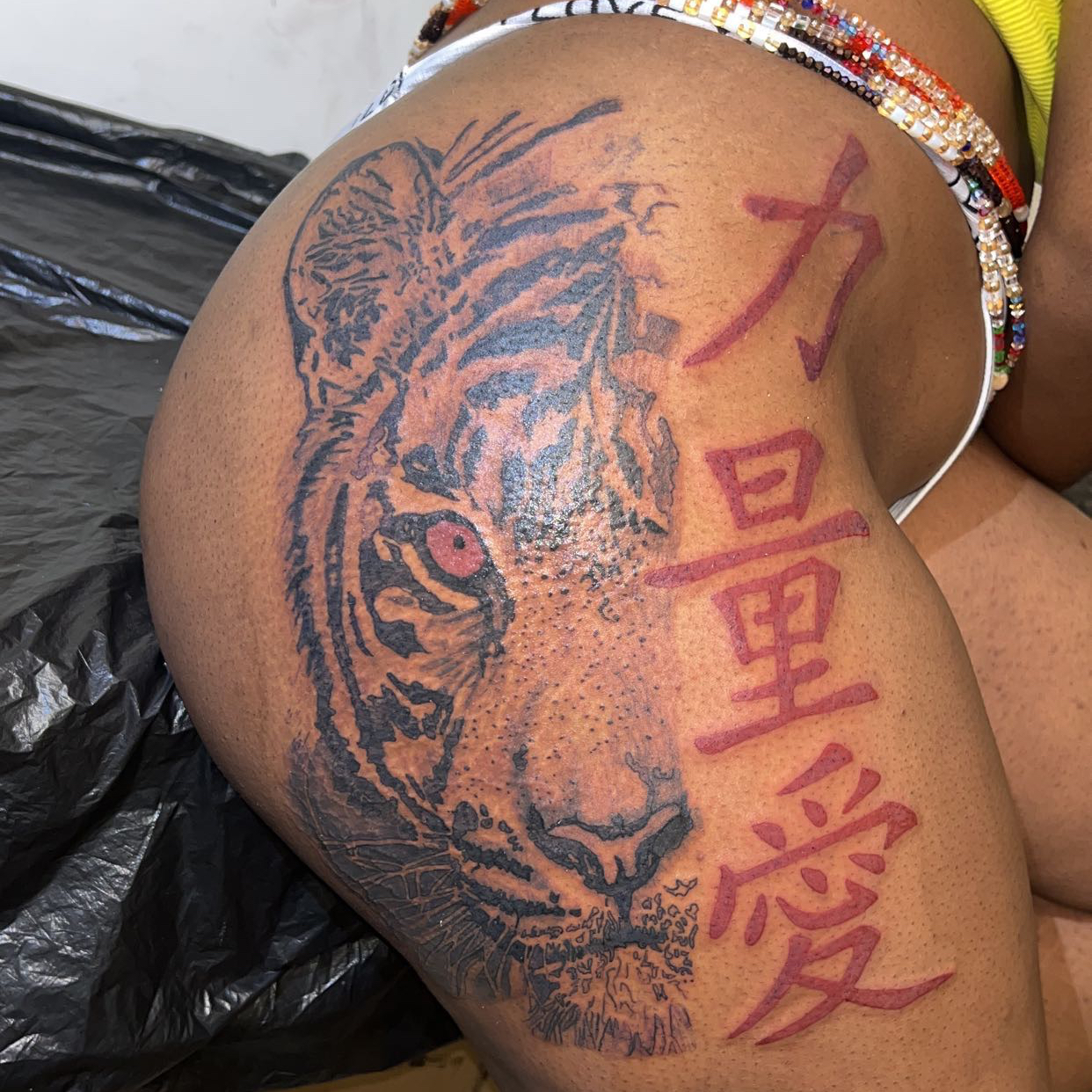 tatouage XXXL (450€)