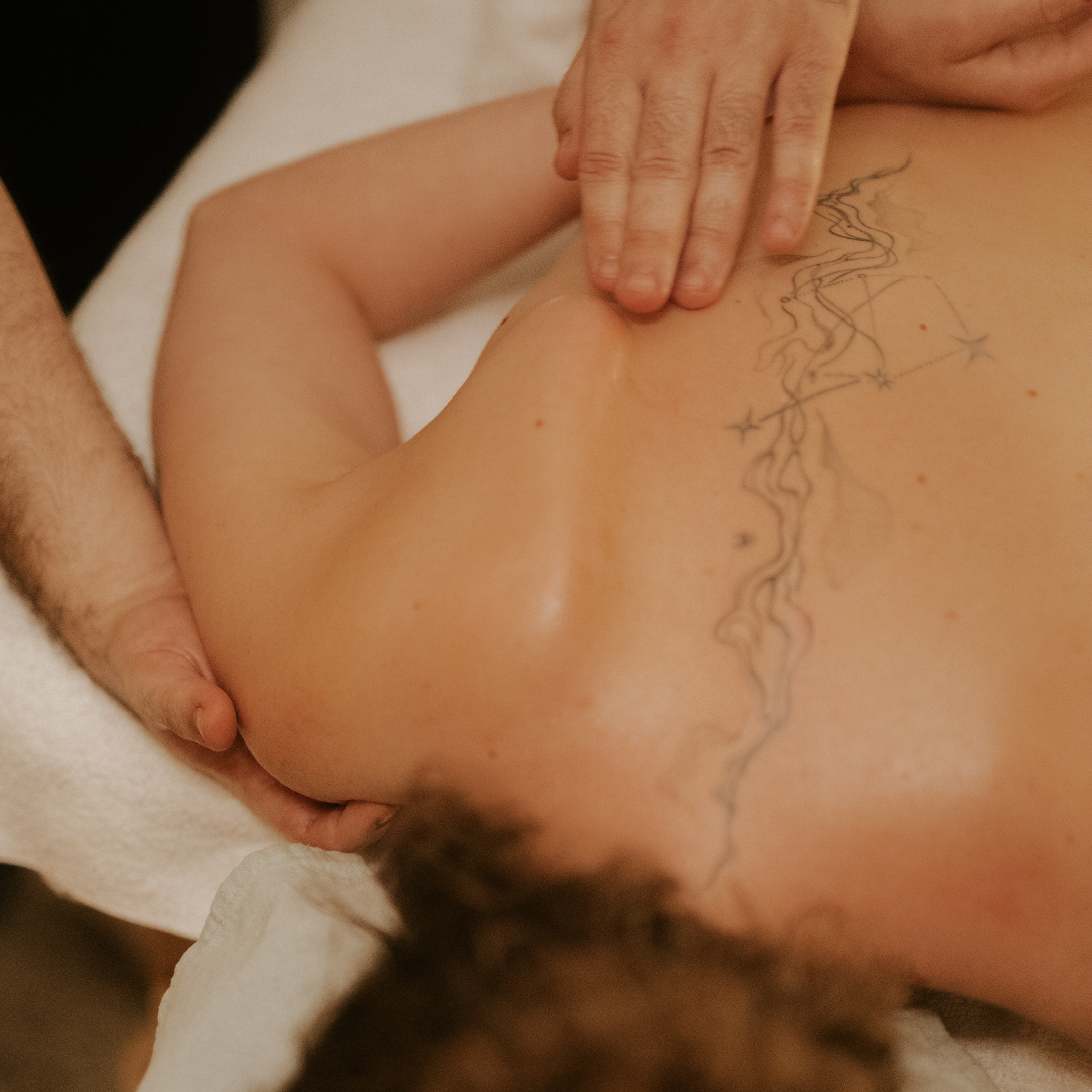 Sportmasszázs (hát, 30 perc)