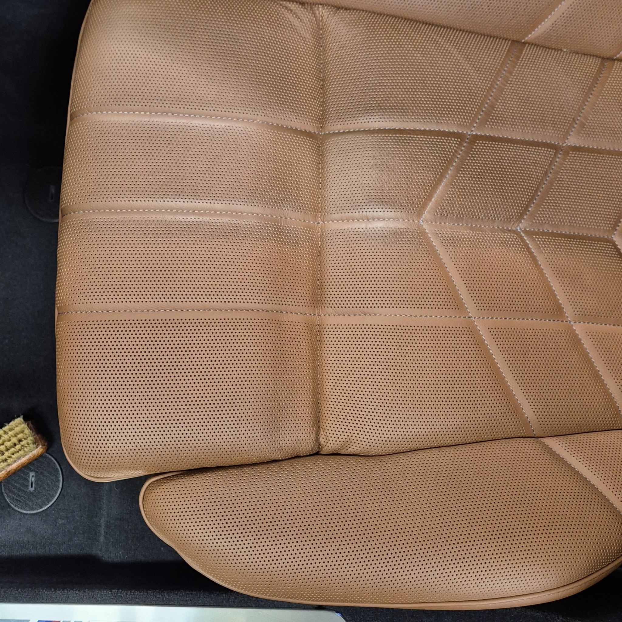 Exteriér interiér a Hĺbkové čistenie a impregnácia kožených seda