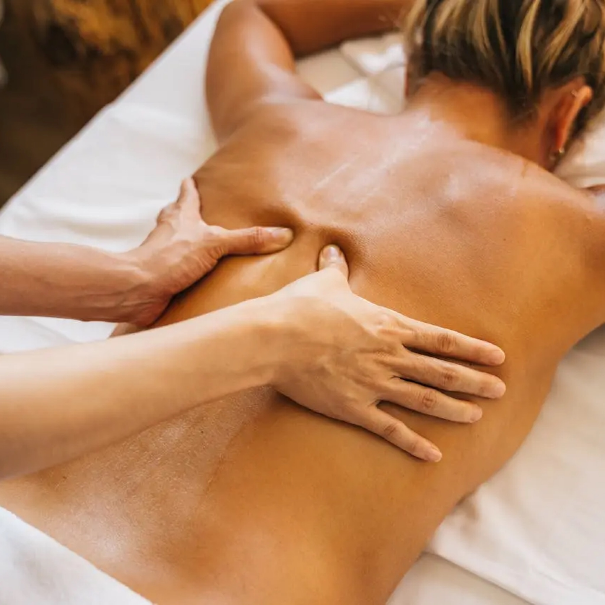 Massage du dos 20´• 25€