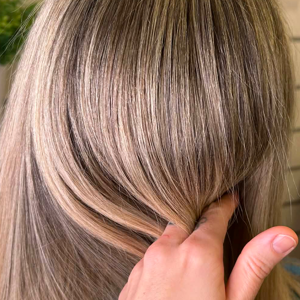 Melír polodlouhých vlasů