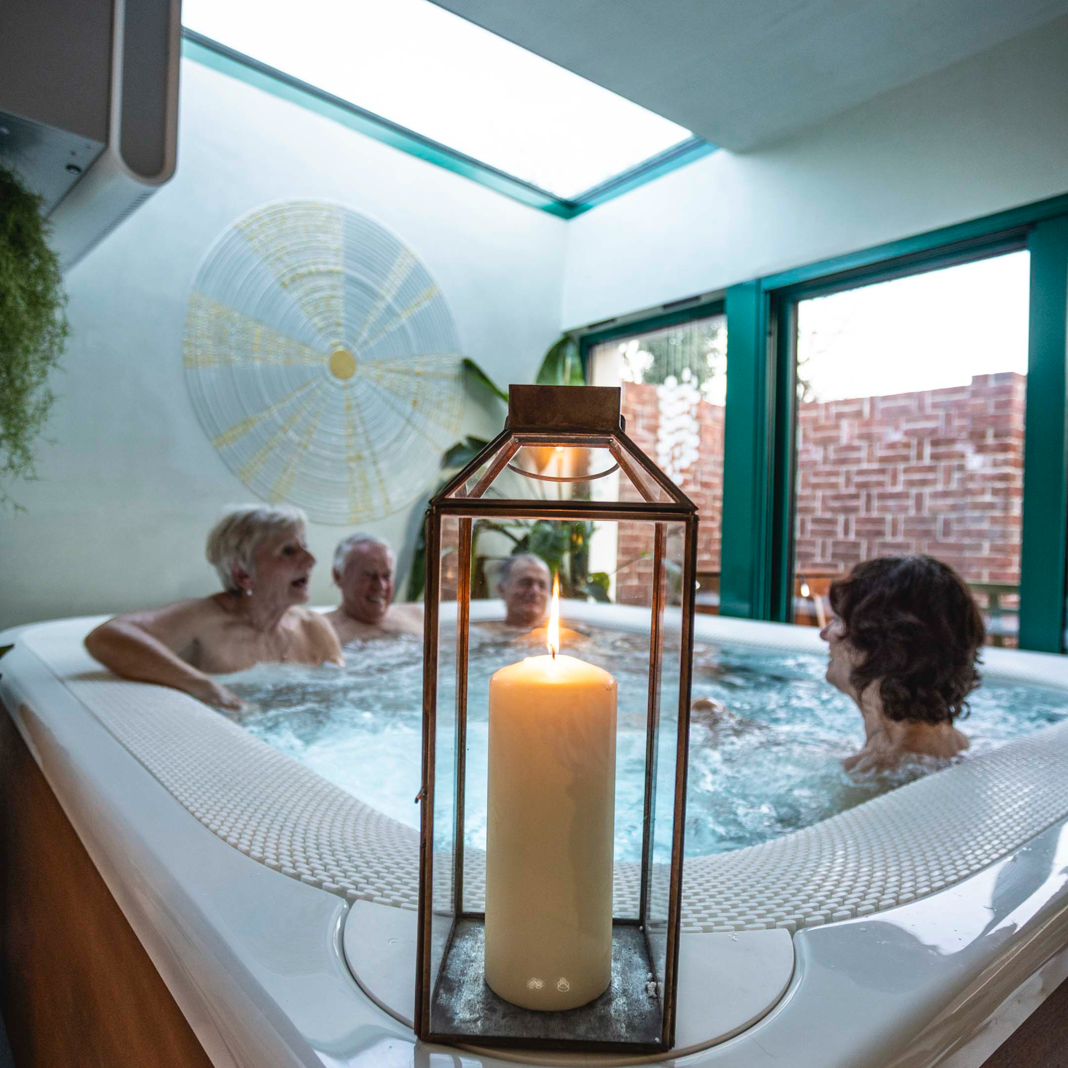 Pronájem studia pro 1-4 osoby viz Ceník. Záloha 500 Kč.