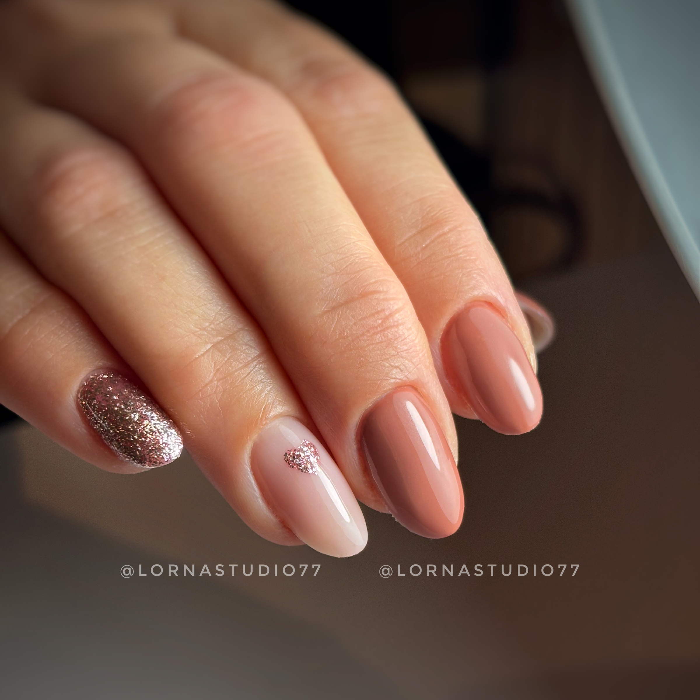 Semi permanent renforcé + couleur (3-4 semaines max)