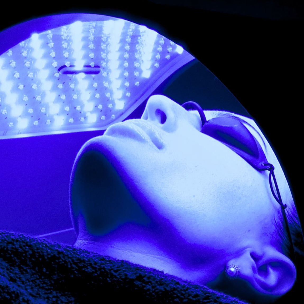 LED Light Therapy (25 mins)