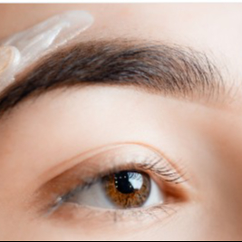 sourcils à la cire