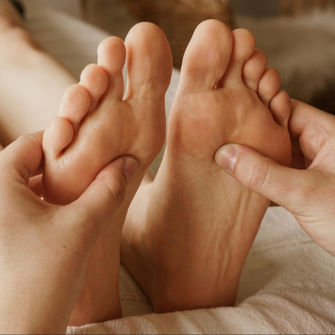 Foot Massage (60 min)