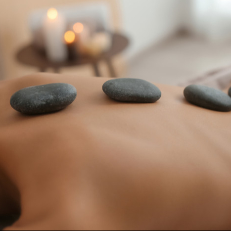 Masáž lávovými kameny (90 min.) - Adéla