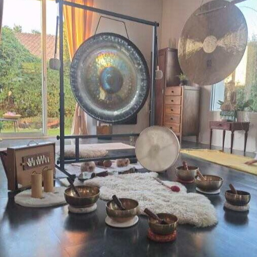 Soin individuel aux gongs et bols tibétains