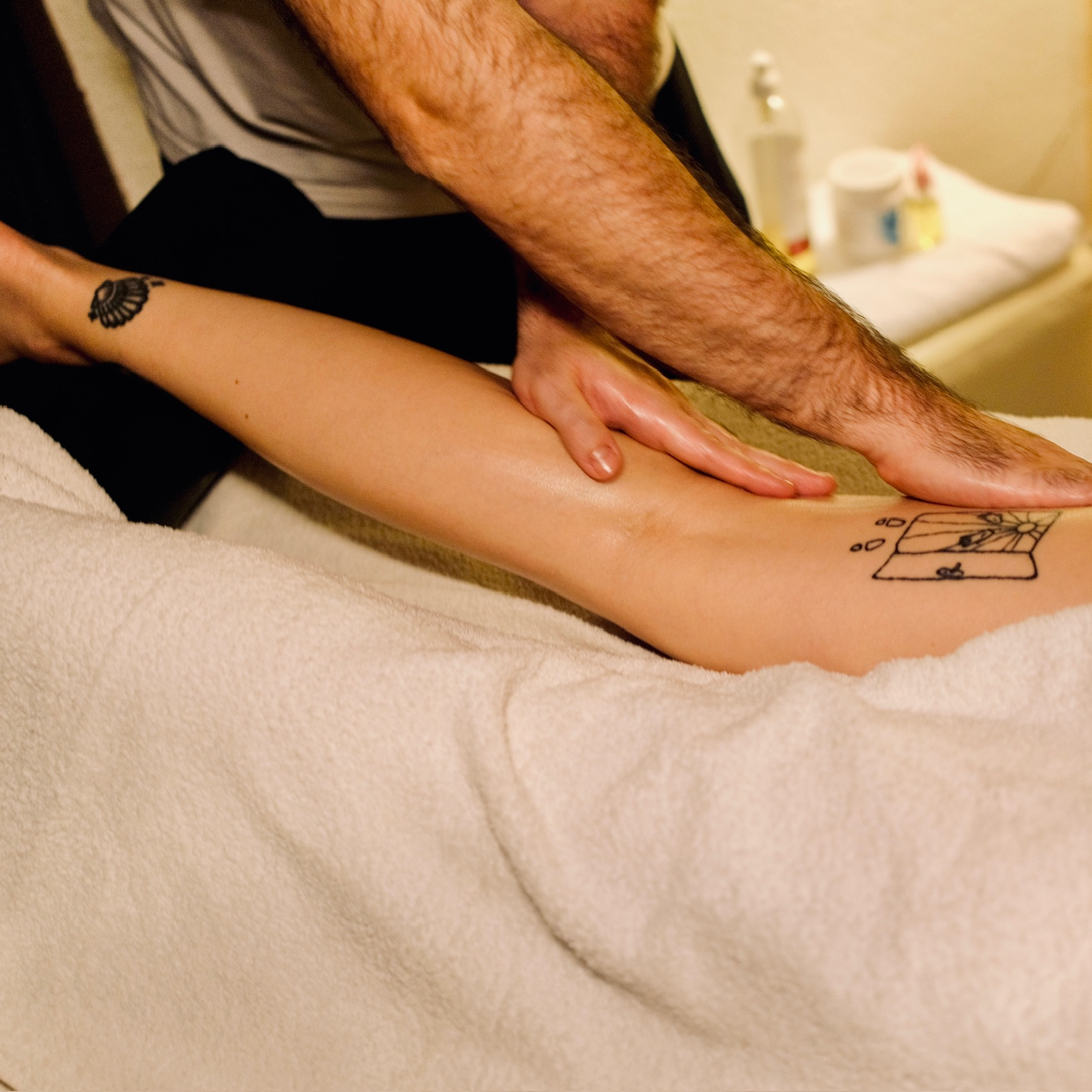 Svédmasszázs (láb+hát 1,5 óra)