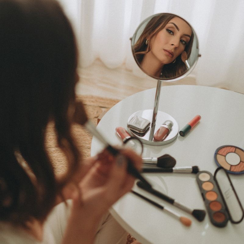 Önsminkelő oktatás