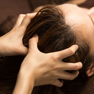 Massage Shiro Abhyanga (tête et haut du dos)