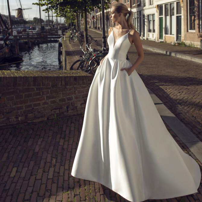 Zkouška svatebních šat