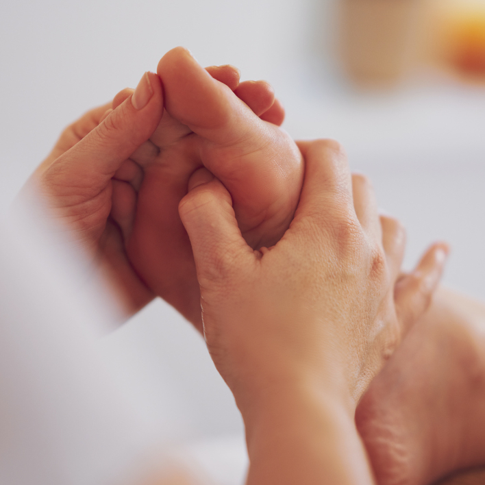 Réflexologie plantaire femme enceinte