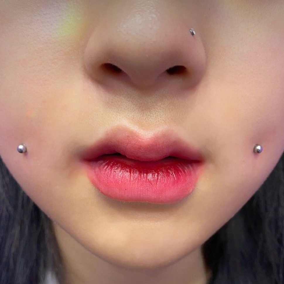 Piercing "CHEEK" (joue)