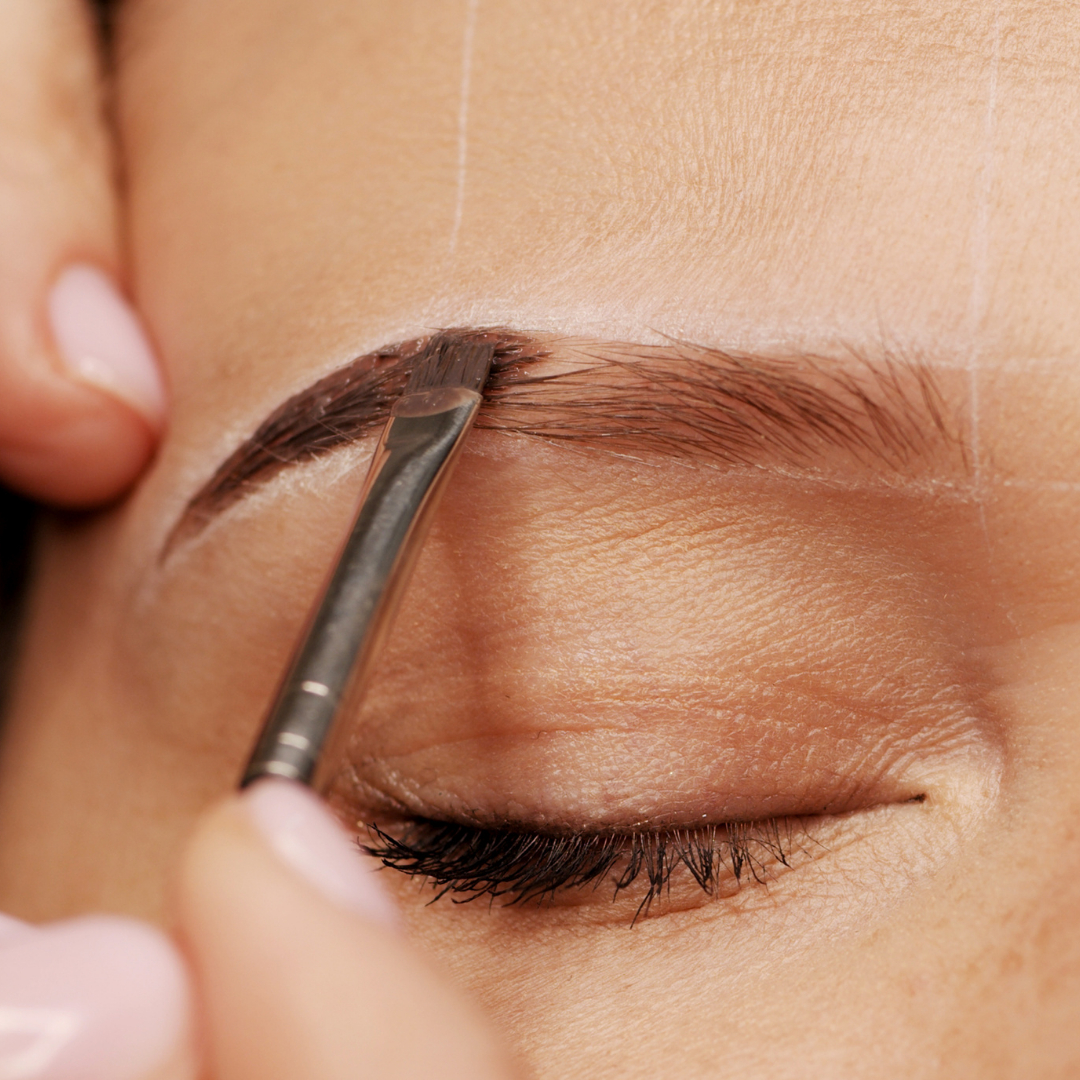 Úprava a barvení obočí (nepřibírám nové klientky)