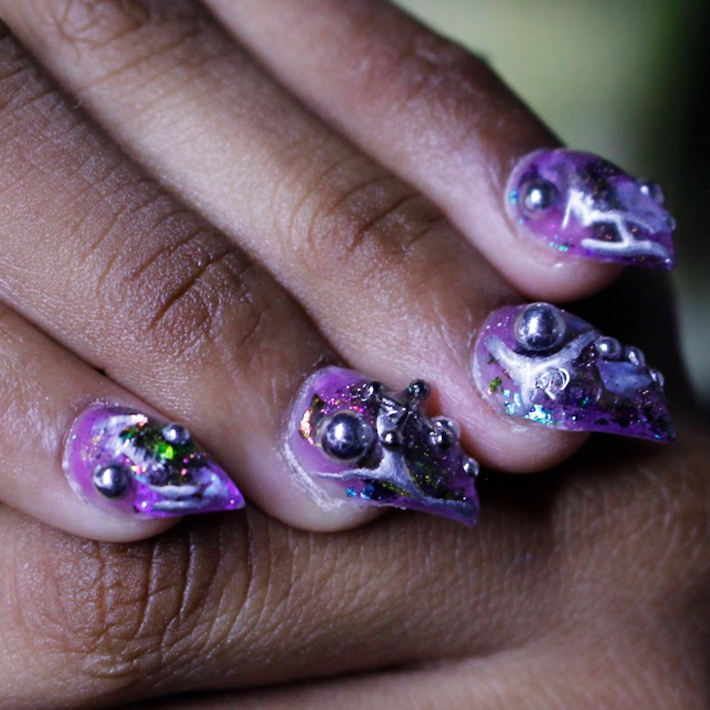 Claw Nails com Decorção Básia