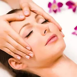 Protistresová masáž hlavy a tváre (head and face massage) - 30mi