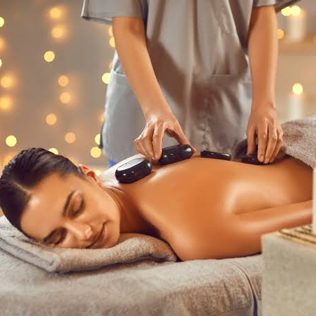 Massage aux pierres chaudes