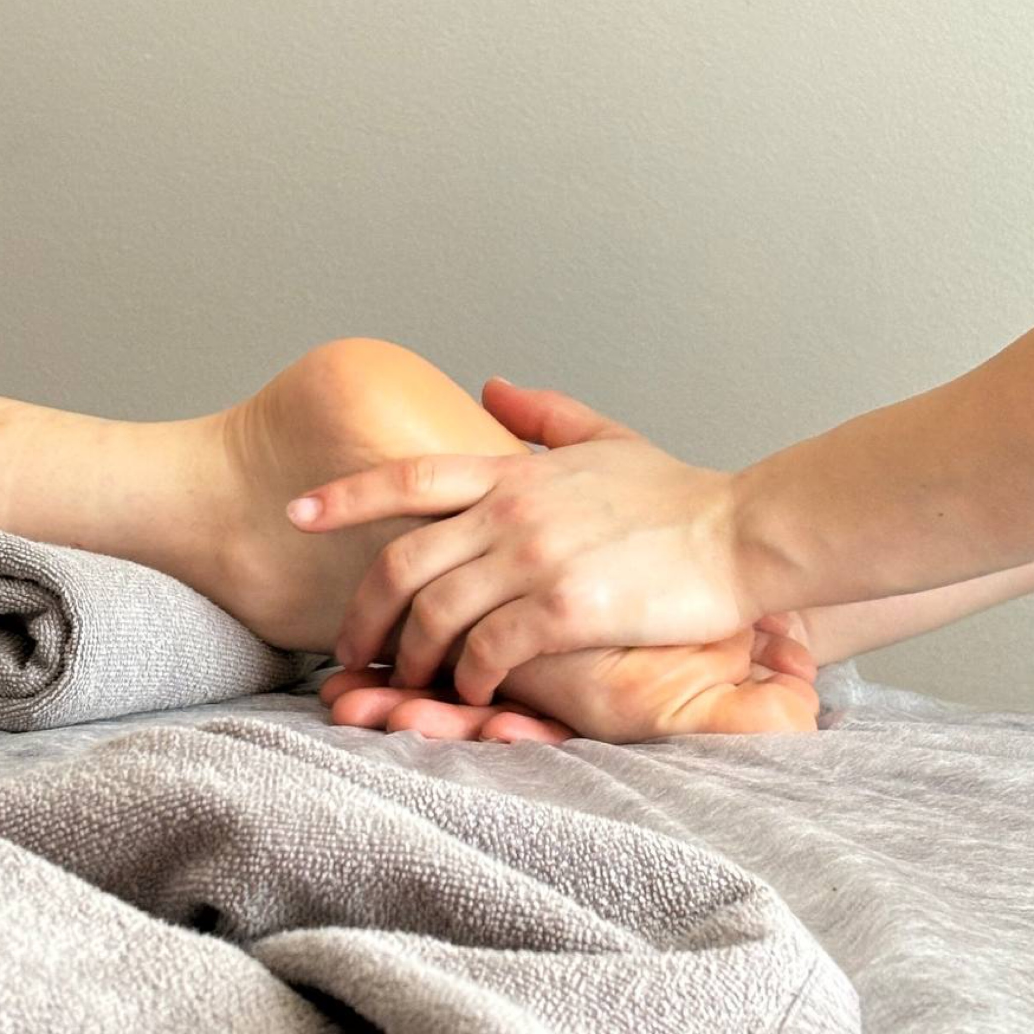FOOT MASSAGE | 15 MIN