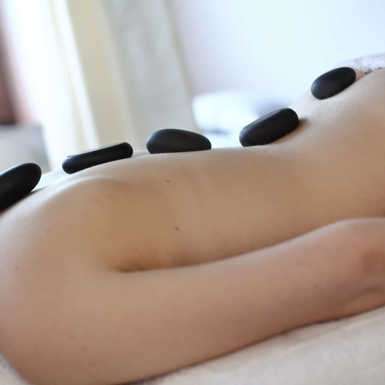 Masáž lávov. kameny