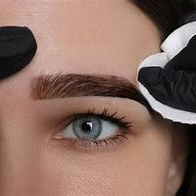 TEINTURE SOURCILS 14€ 15min