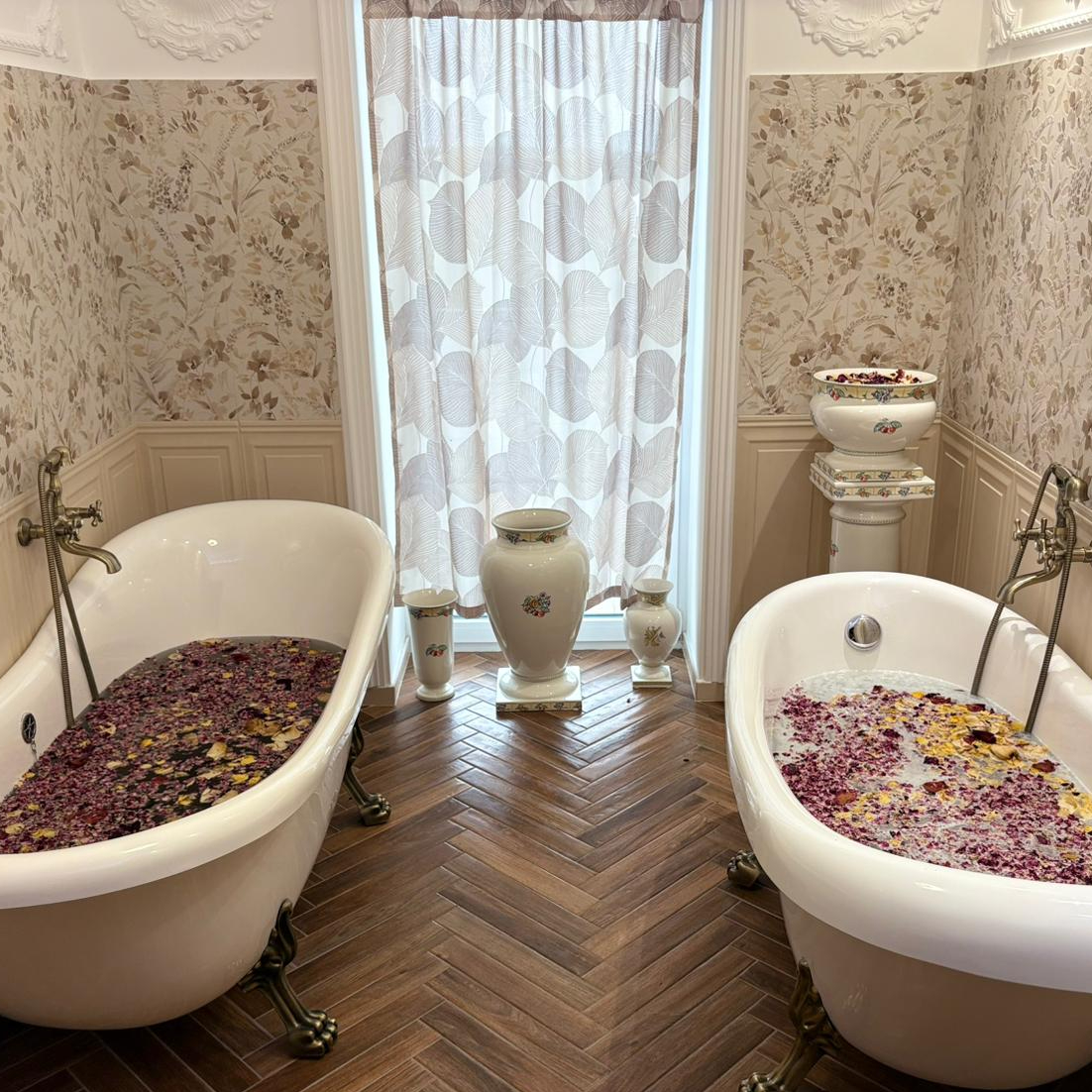 Bylinková lázeň 1 - vana A / **Herbal Bath 1 - Bathtub A